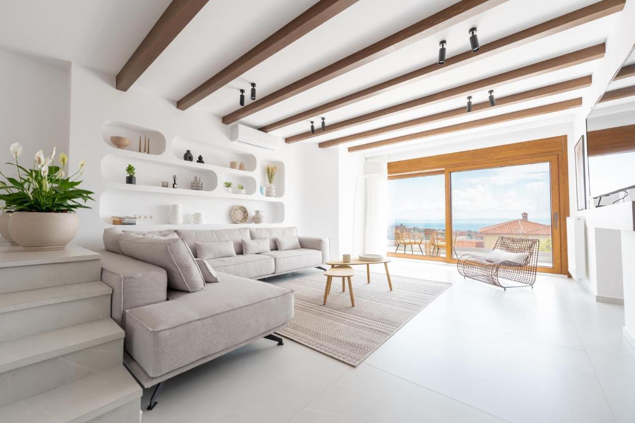 Holiday home Tris *